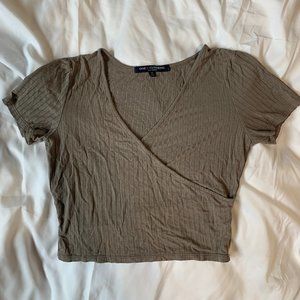 ONE CLOTHING V-neck Crop-top Size S